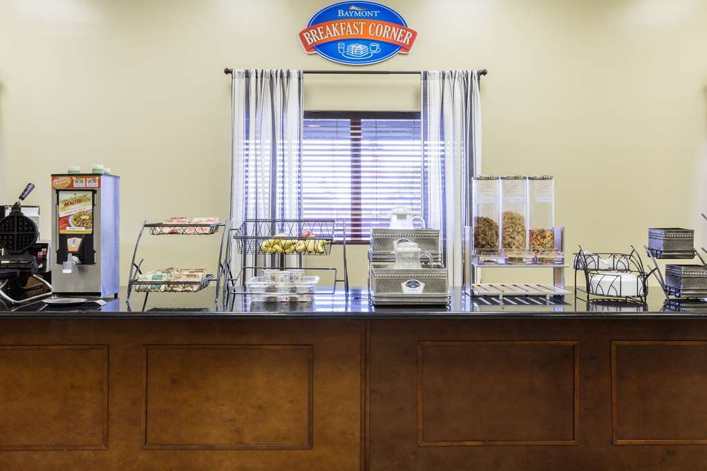 La Quinta New Orleans Hotel Facilities photo